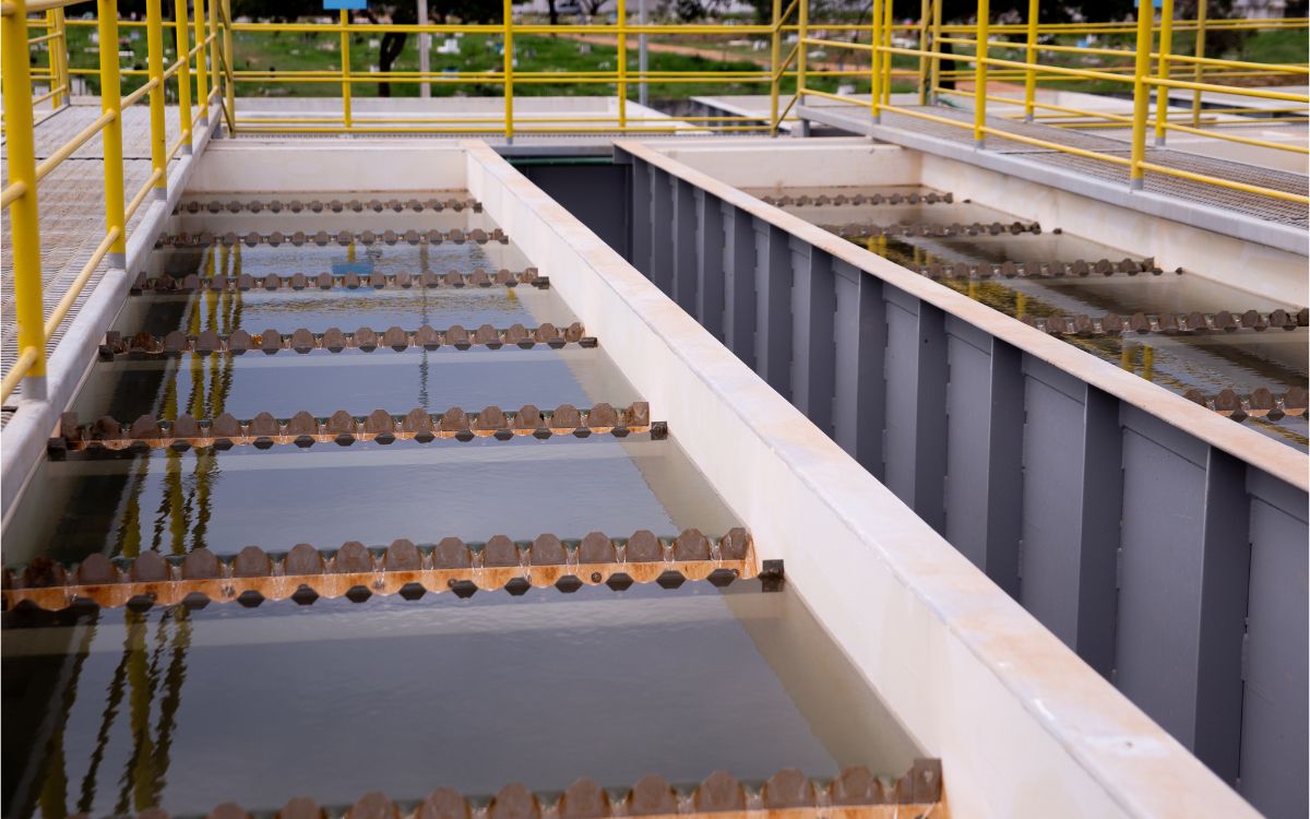 decantador de aguas residuales